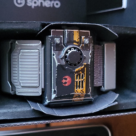 Star Wars Sphero BB-8 App-enabled Droid Special Edition - Picture 5 of 5